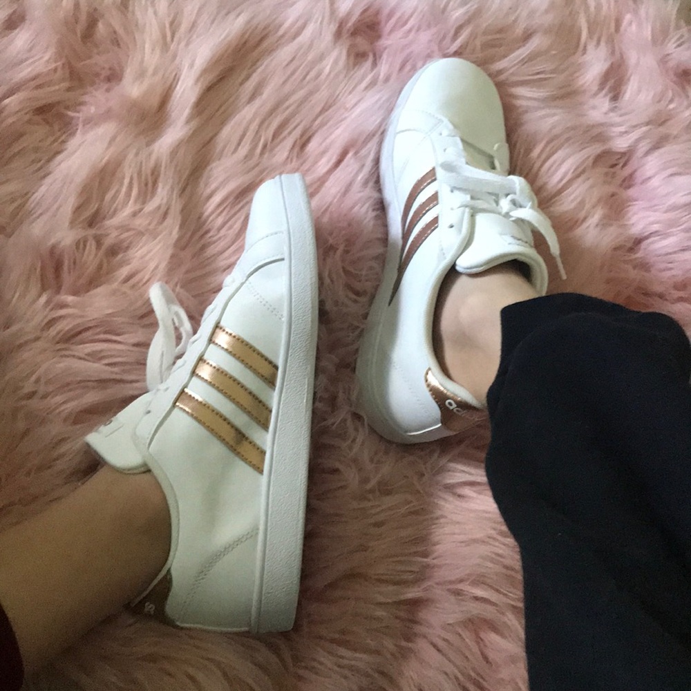 NEVER WORN ADIDAS SUPERSTARS 🦋